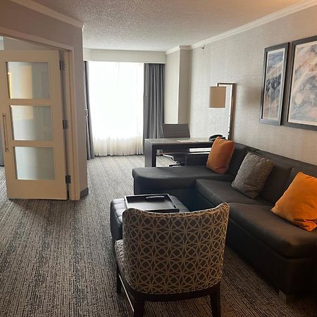 Chicago Marriott Suites O'Hare Rosemont Bagian luar foto