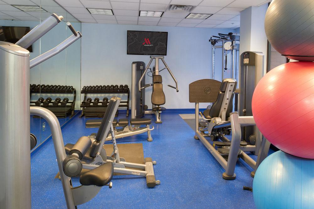 Chicago Marriott Suites O'Hare Rosemont Bagian luar foto
