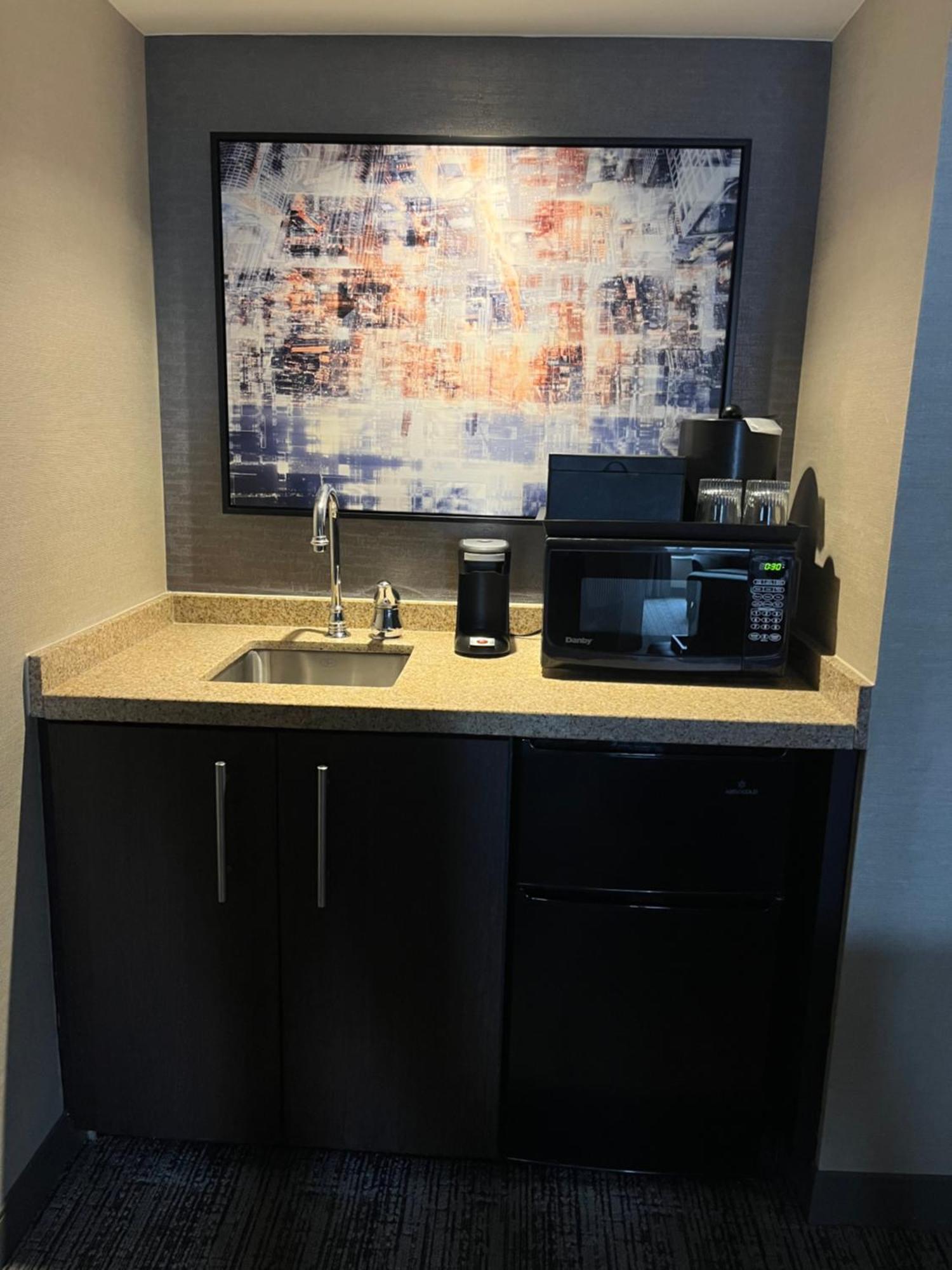 Chicago Marriott Suites O'Hare Rosemont Bagian luar foto