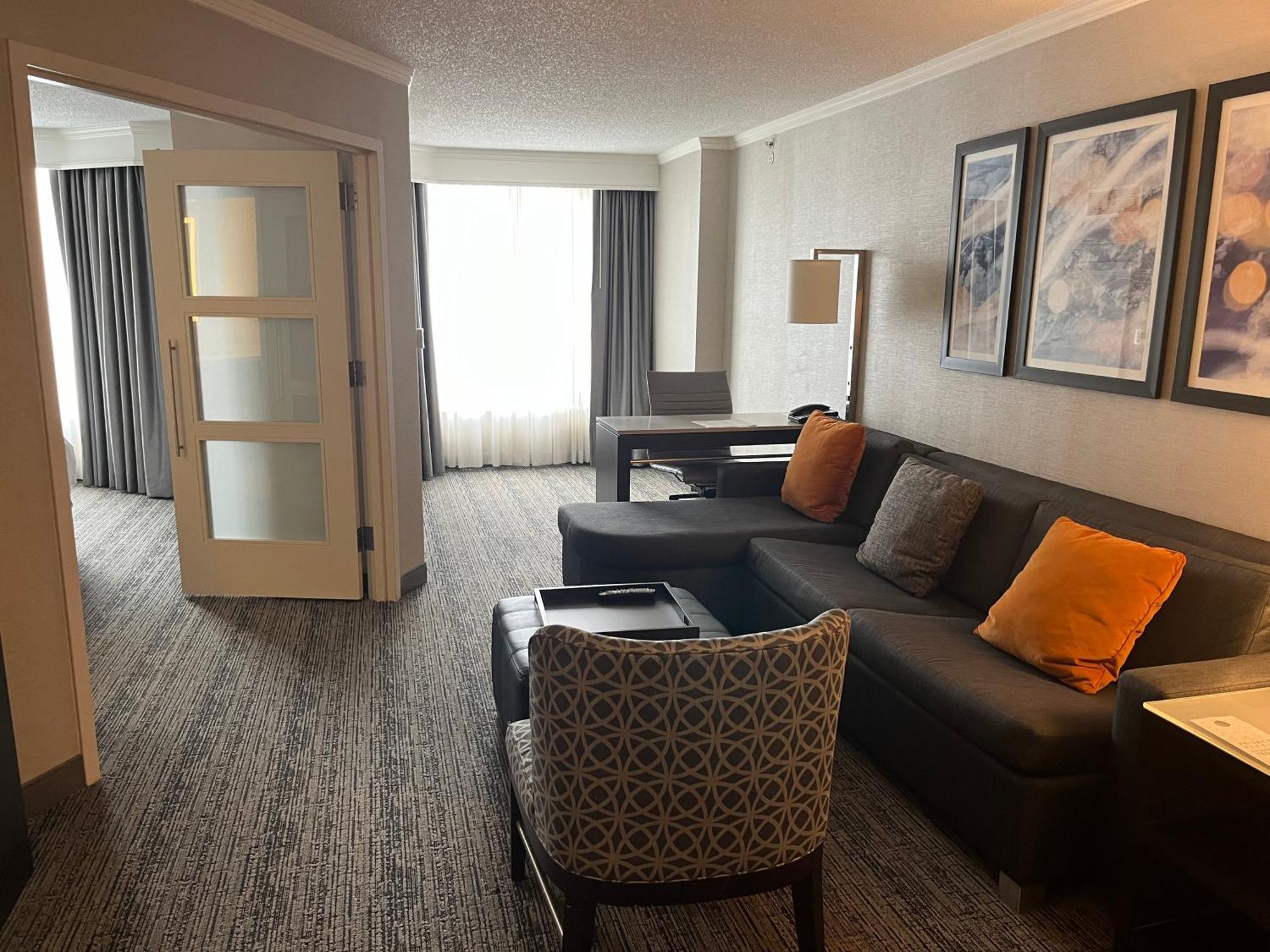 Chicago Marriott Suites O'Hare Rosemont Bagian luar foto