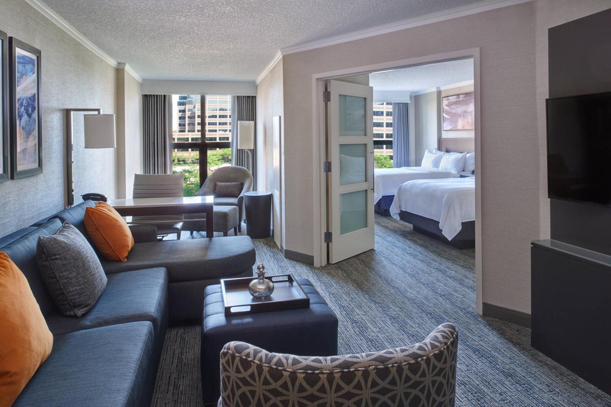 Chicago Marriott Suites O'Hare Rosemont Bagian luar foto