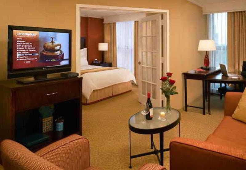 Chicago Marriott Suites O'Hare Rosemont Bagian luar foto